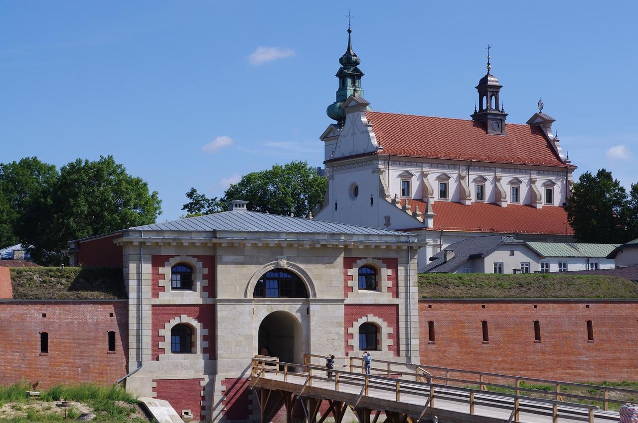 Zamość Pokoje Goscinne Osir מראה חיצוני תמונה
